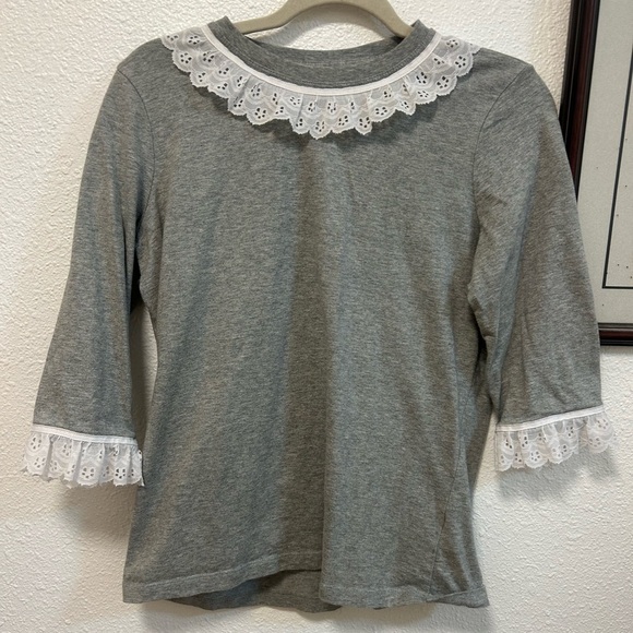 L.L Bean Gray Top with Lace Trim size small - Picture 1 of 4